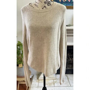 Brandy Melville Women’s Medium Tan Wool Cashmere‎ Blend Sweater